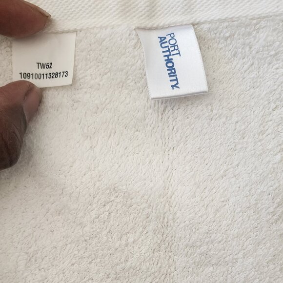 BEYONCE'S ON THE RUN TOUR TOWEL - JULY 11, 2014 - The Metlife Stadium - Picture 7 of 7